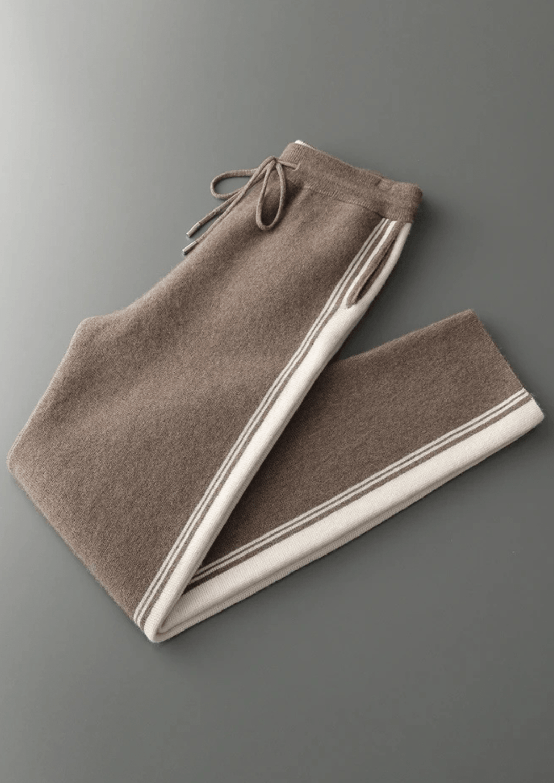 LUXURY MERINO WOOL LOUNGE SET – SOFT, WARM & ELEGANT TRACKSUIT