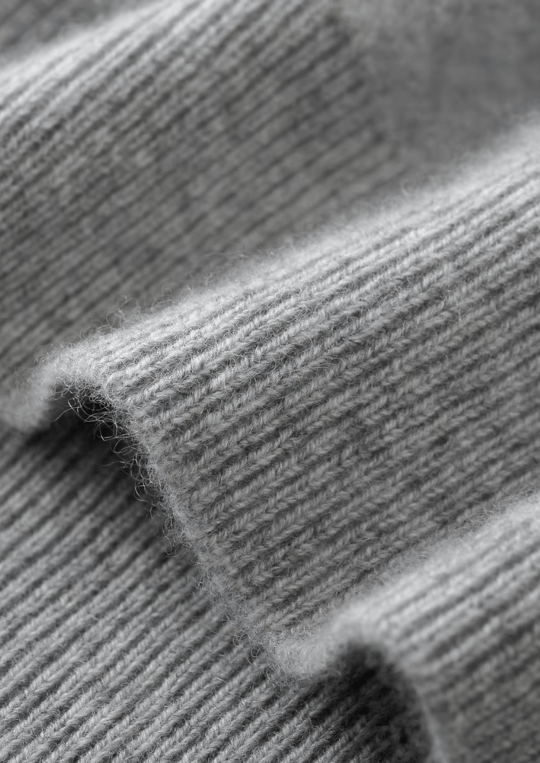 COZY V-NECK MERINO WOOL CARDIGAN